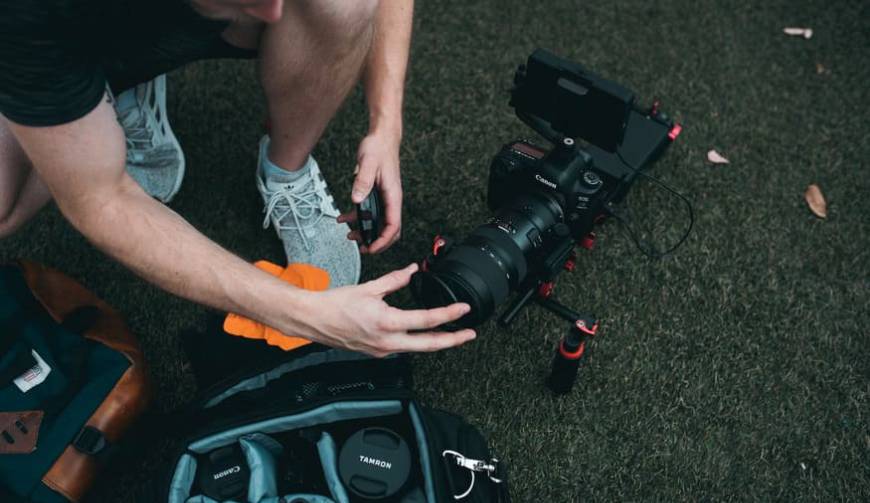 色彩心理学×动态美学，银海区产品视频拍摄公司唤醒感官冲击力